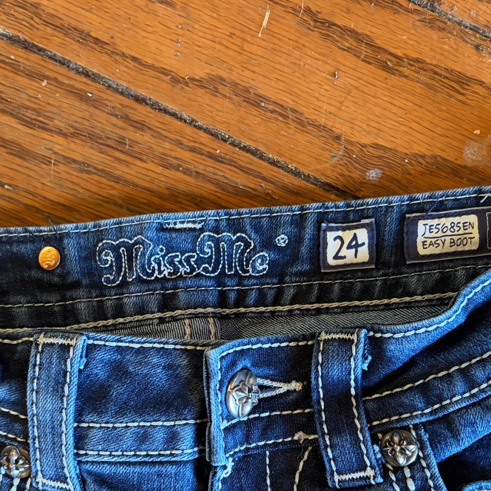Miss Me Indigo Flare Jeans with Studded Back Pockets - Picture 4 of 5